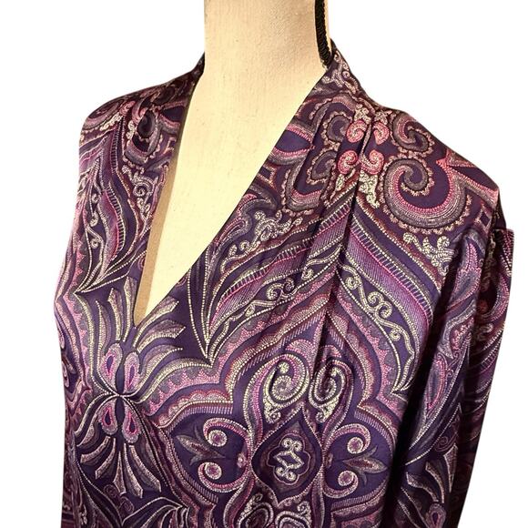 Chico’s Womens Plus Long Sleeve Pleat Scroll Satin Blouse Purple Lotus Petal XXL - Picture 3 of 15
